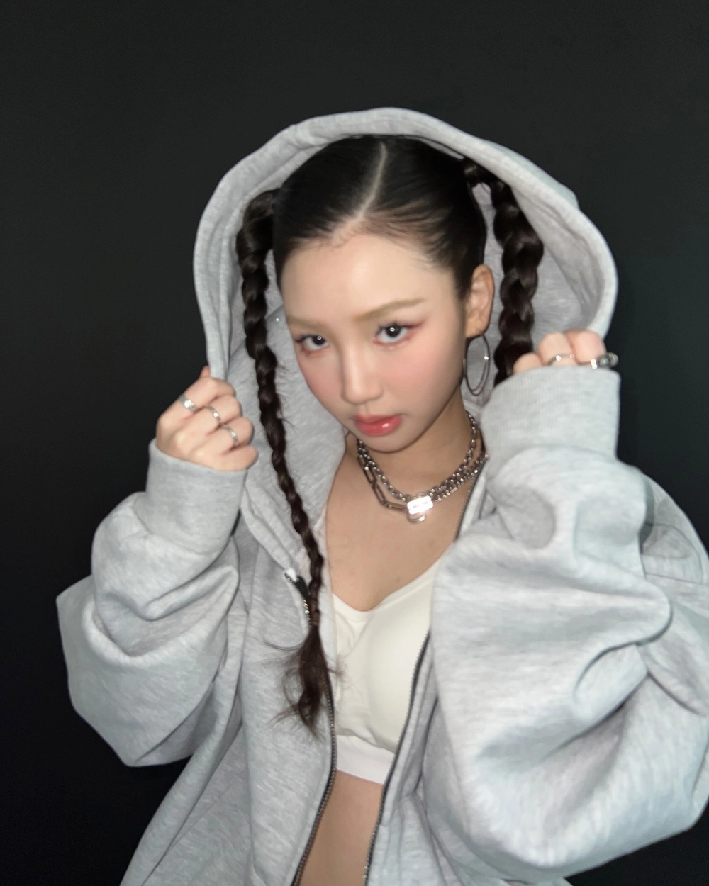 Nét đẹp trong sáng của ca sĩ Amee khiến fan mê mẩn