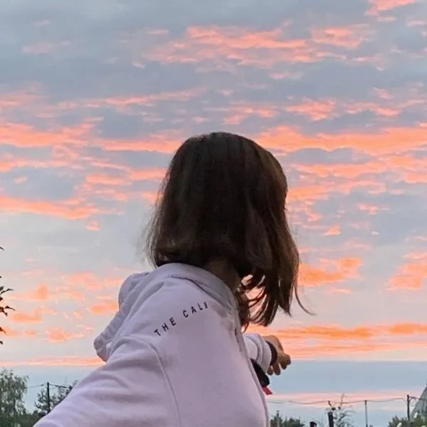 Khám phá ảnh chụp tóc ngắn sau lưng mới lạ