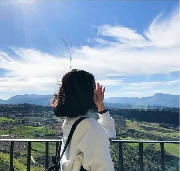 Cùng xem hình chụp sau lưng tóc ngắn mới lạ