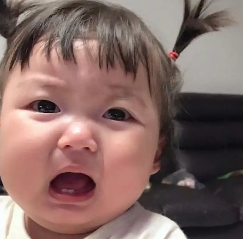 Cười tít mắt với loạt ảnh meme em bé bá đạo