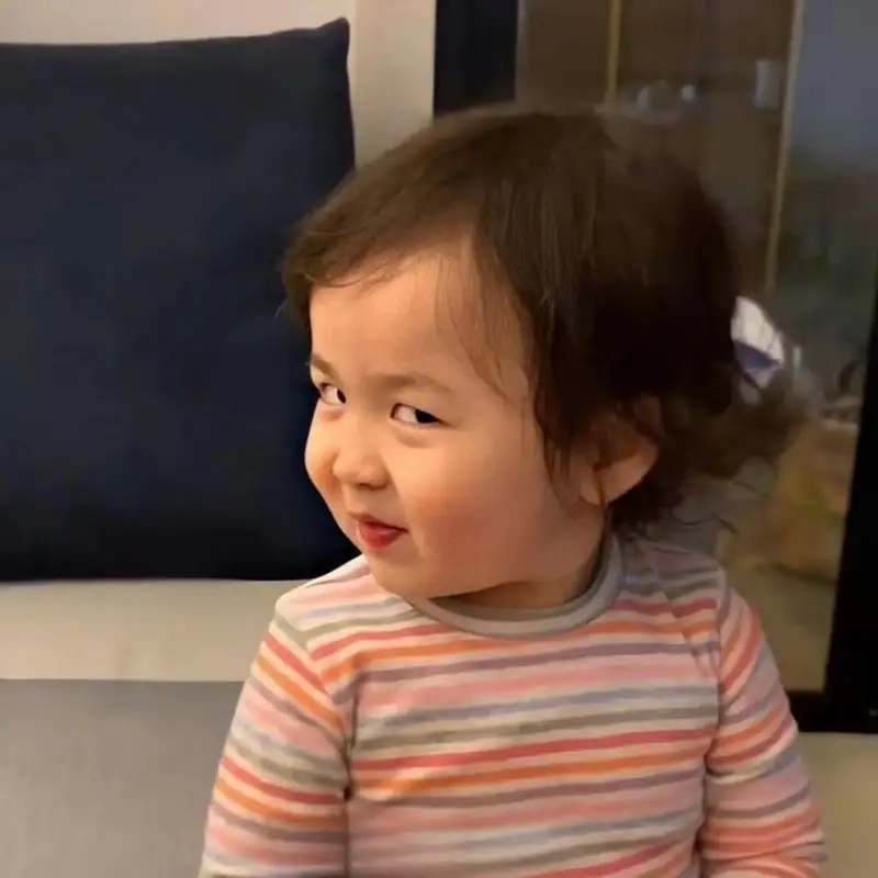 Chất lượng cao cùng bộ ảnh meme em bé cute không thể bỏ qua