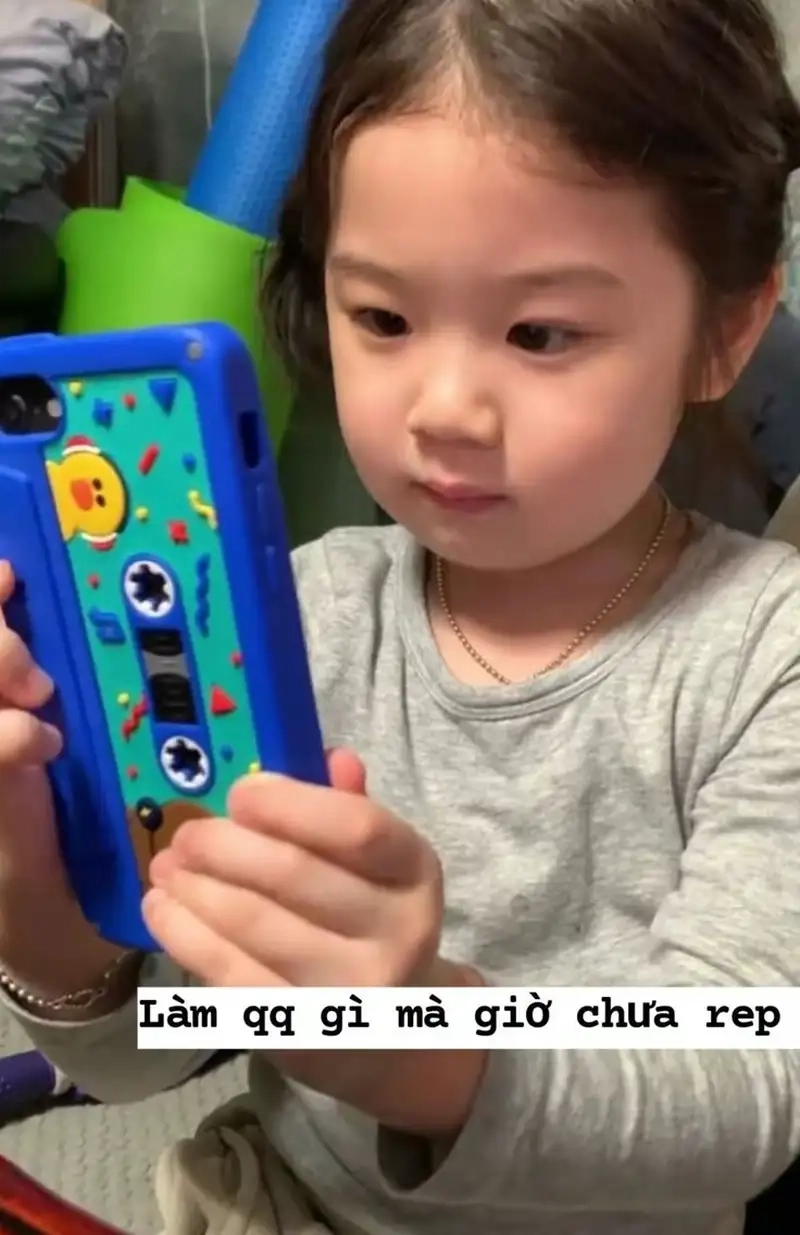 Gửi gắm yêu thương bằng meme ảnh em bé cute