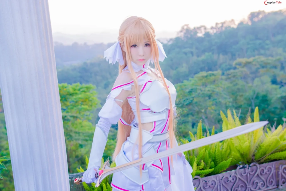 SAO Asuna cosplay đầy mê hoặc người xem