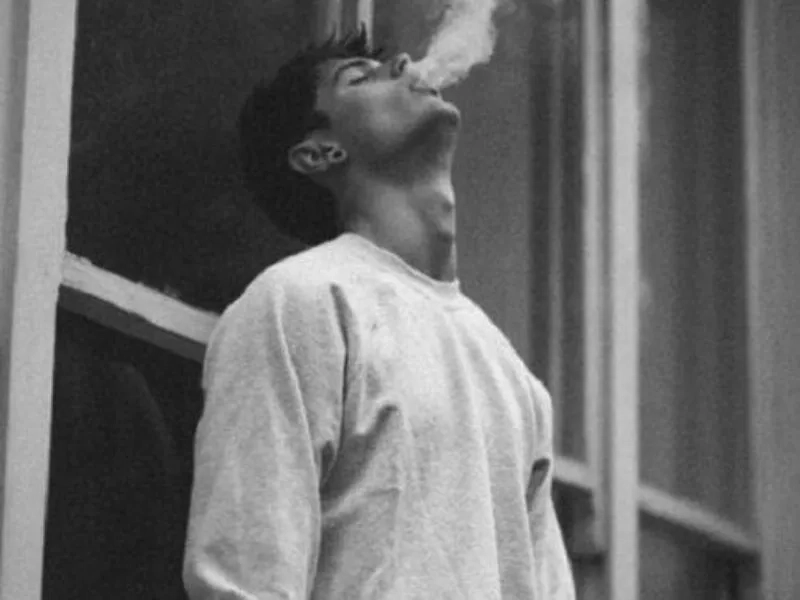 Tìm kiếm ảnh đại diện facebook tâm trạng buồn ý nghĩa