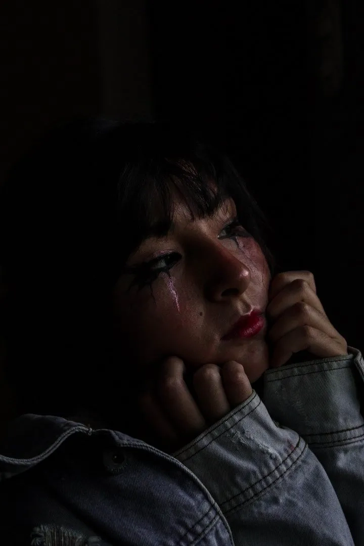 Tìm hình ảnh buồn khóc nữ hợp tâm trạng