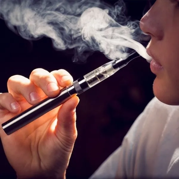 Khám phá avatar sad boy hút thuốc ấn tượng