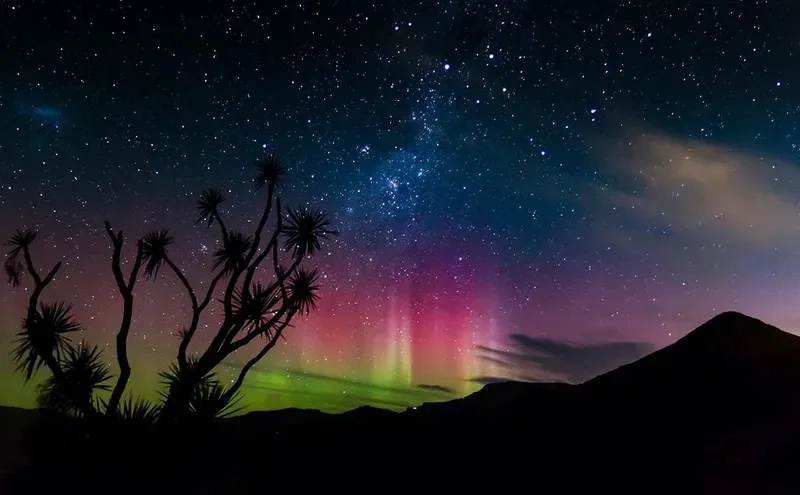 Ngắm nhìn ảnh bầu trời đêm đầy sao lung linh