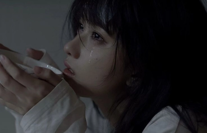 Chọn avatar hình ảnh buồn để thể hiện nỗi buồn