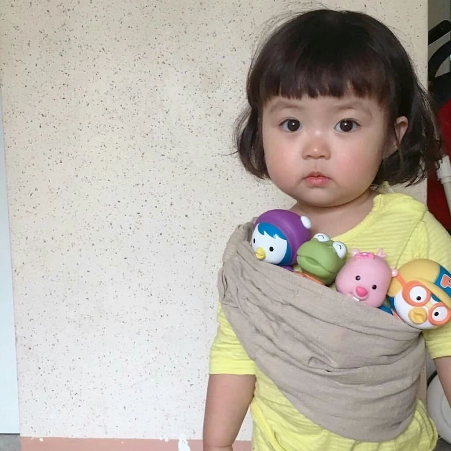 Sở hữu hình nền điện thoại em bé dễ thương cực đẹp