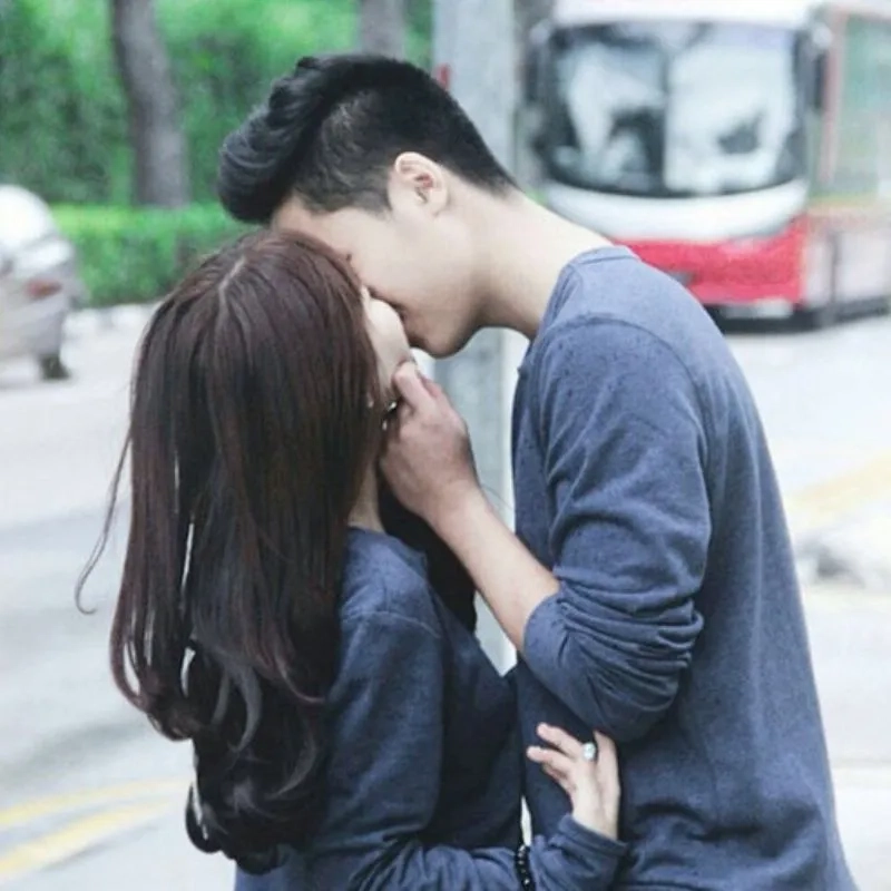 Đổi mới bằng hình nền cặp đôi yêu nhau anime siêu cute