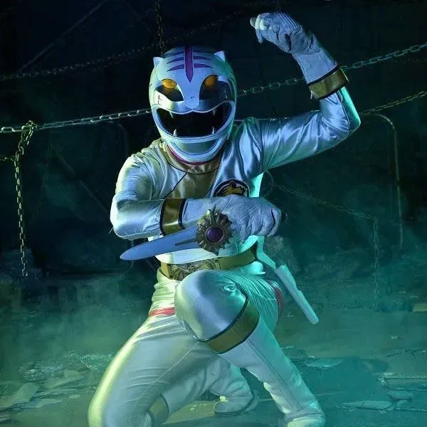 Tải ngay avatar siêu nhân siêu nhân gao đỏ ngầu