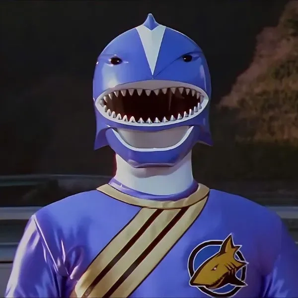 Độc lạ với avatar siêu nhân siêu nhân deka hồng kết hôn