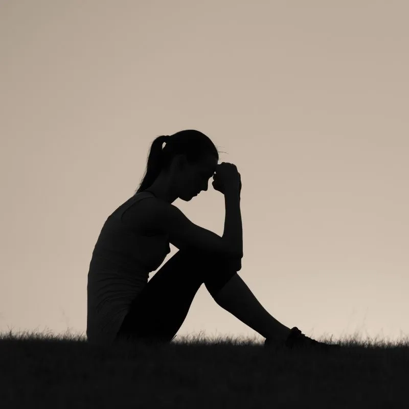 Tải ngay hình avatar buồn nữ chất lượng