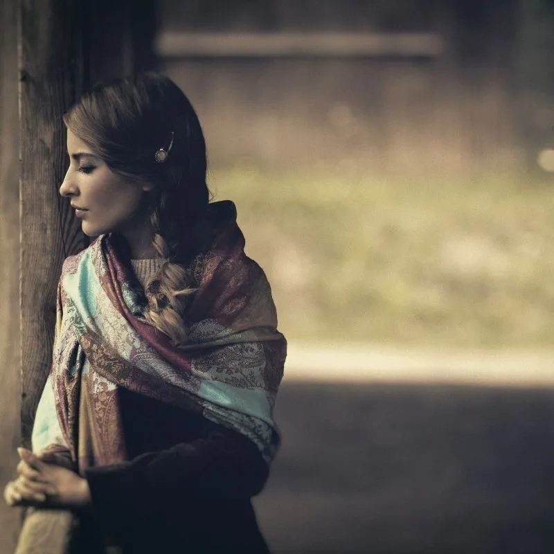 Chia sẻ cô đơn avatar ảnh buồn cực chất