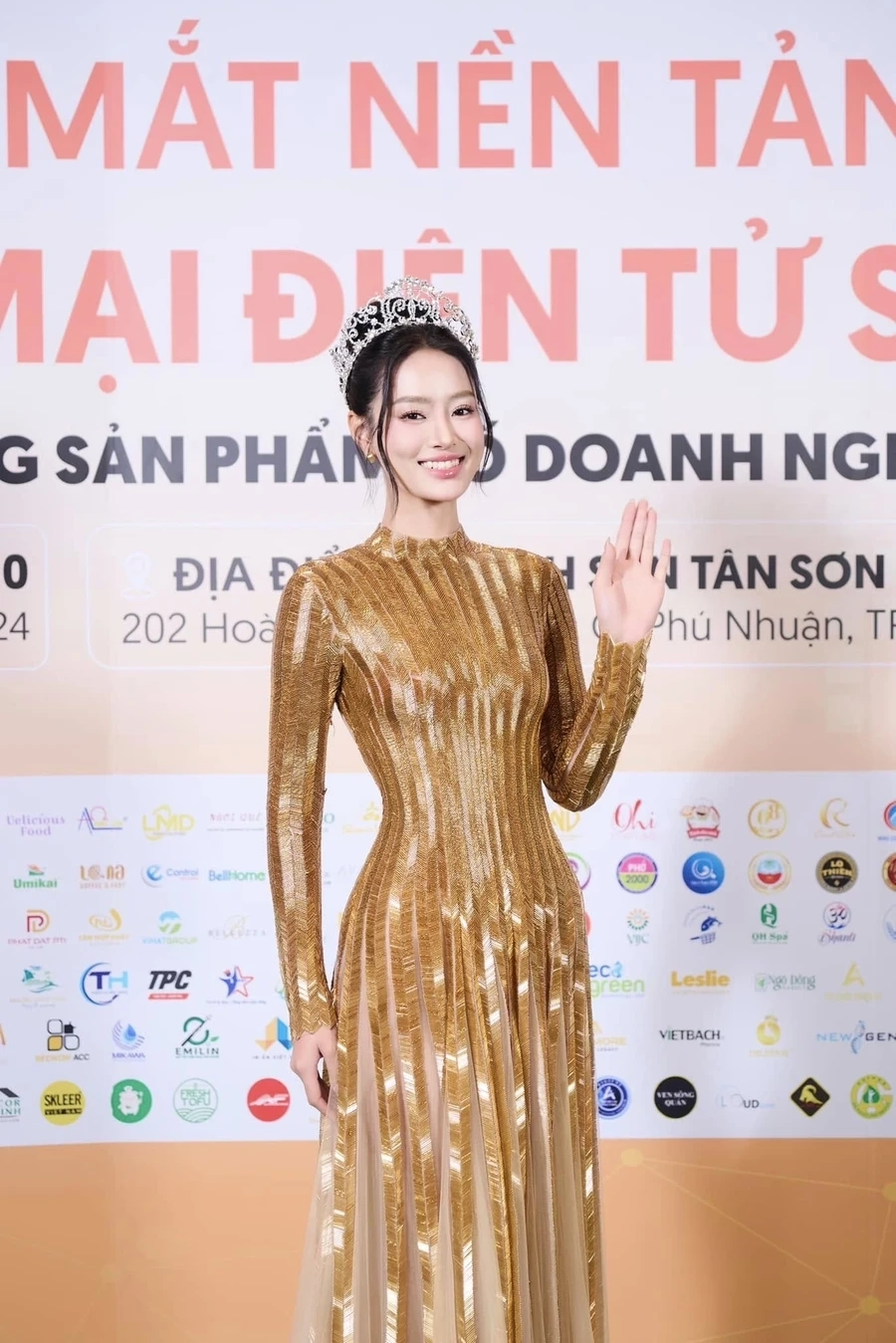 Visual nổi bật trong mọi cuộc thi của Bùi Khánh Linh