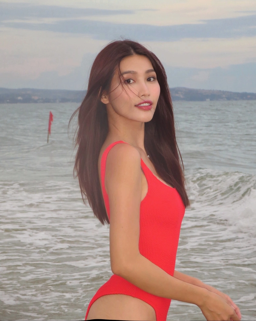 Ảnh phỏng vấn ghi lại khoảnh khắc Chế Nguyễn Quỳnh Châu nói tiếng Anh