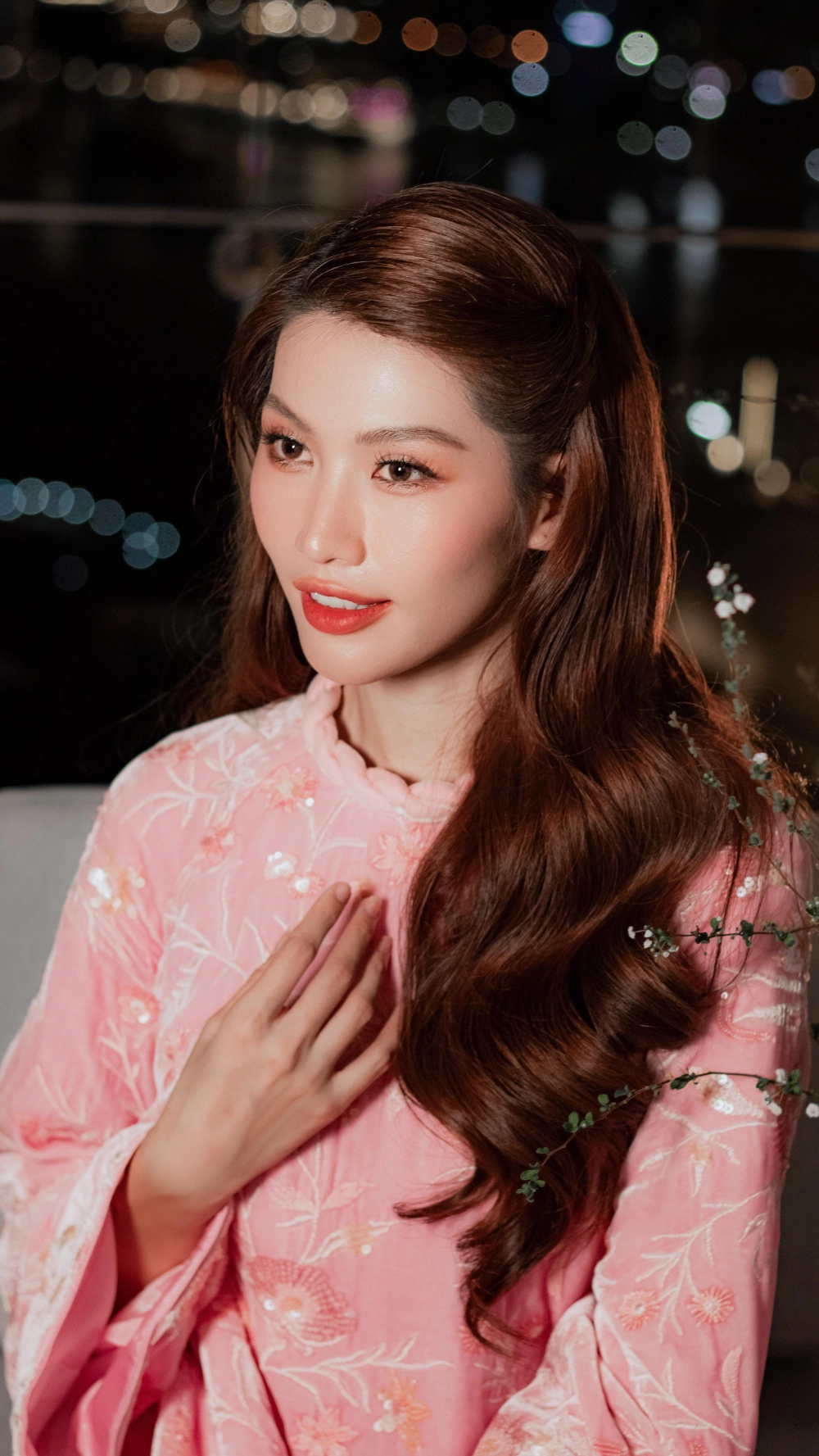 Ảnh couple đình đám Chế Nguyễn Quỳnh Châu và Quang Hùng