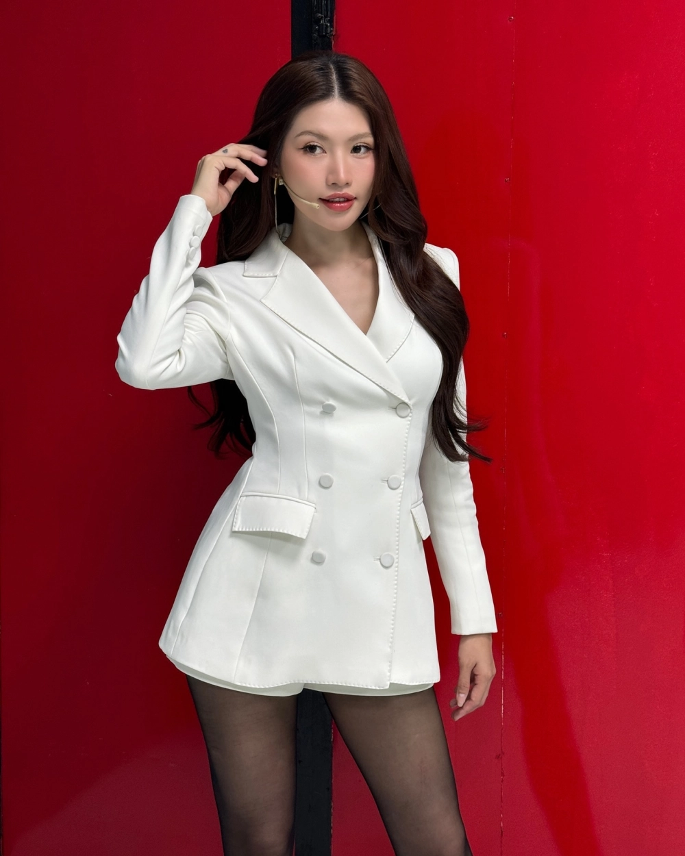 Tạo hình đa dạng trong các vai Chế Nguyễn Quỳnh Châu đóng phim