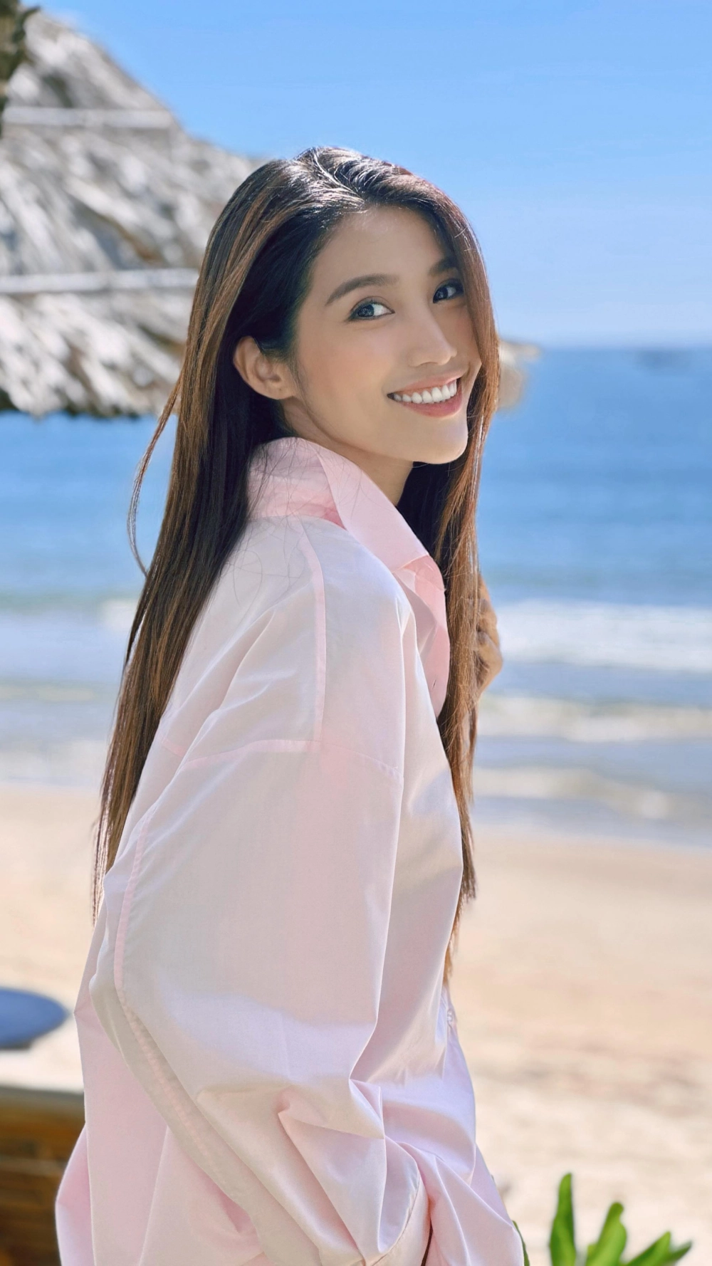 Khoảnh khắc thu hút trong video về Chế Nguyễn Quỳnh Châu