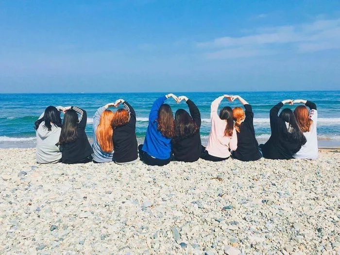 Chia sẻ cách chụp ảnh phía sau lưng đẹp lạ