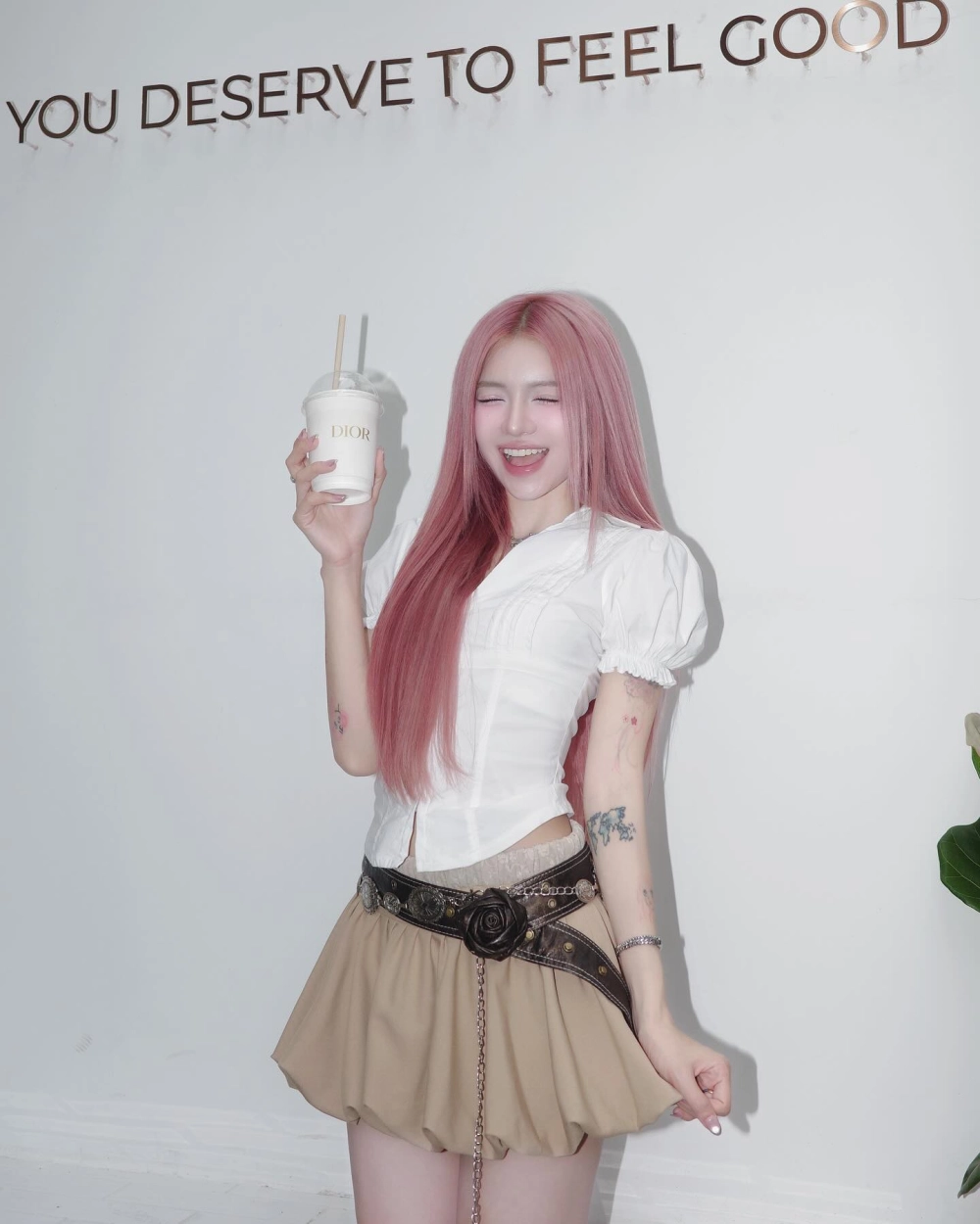 Ảnh đôi chứng minh độ chênh giữa CiiN Bùi Thảo Ly bao nhiêu tuổi