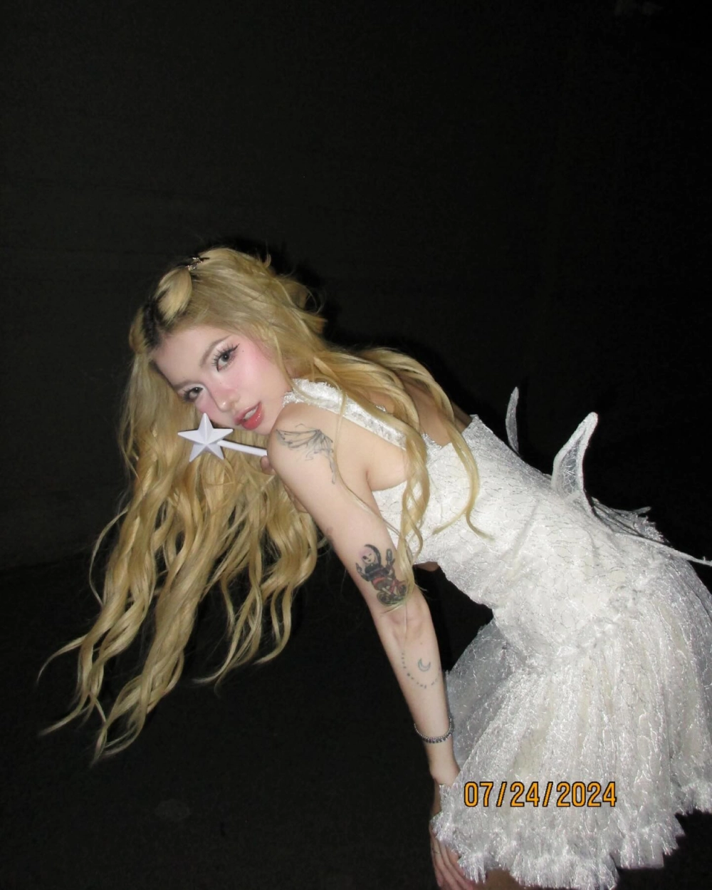 Biểu cảm năng động trong video chị CiiN nhảy