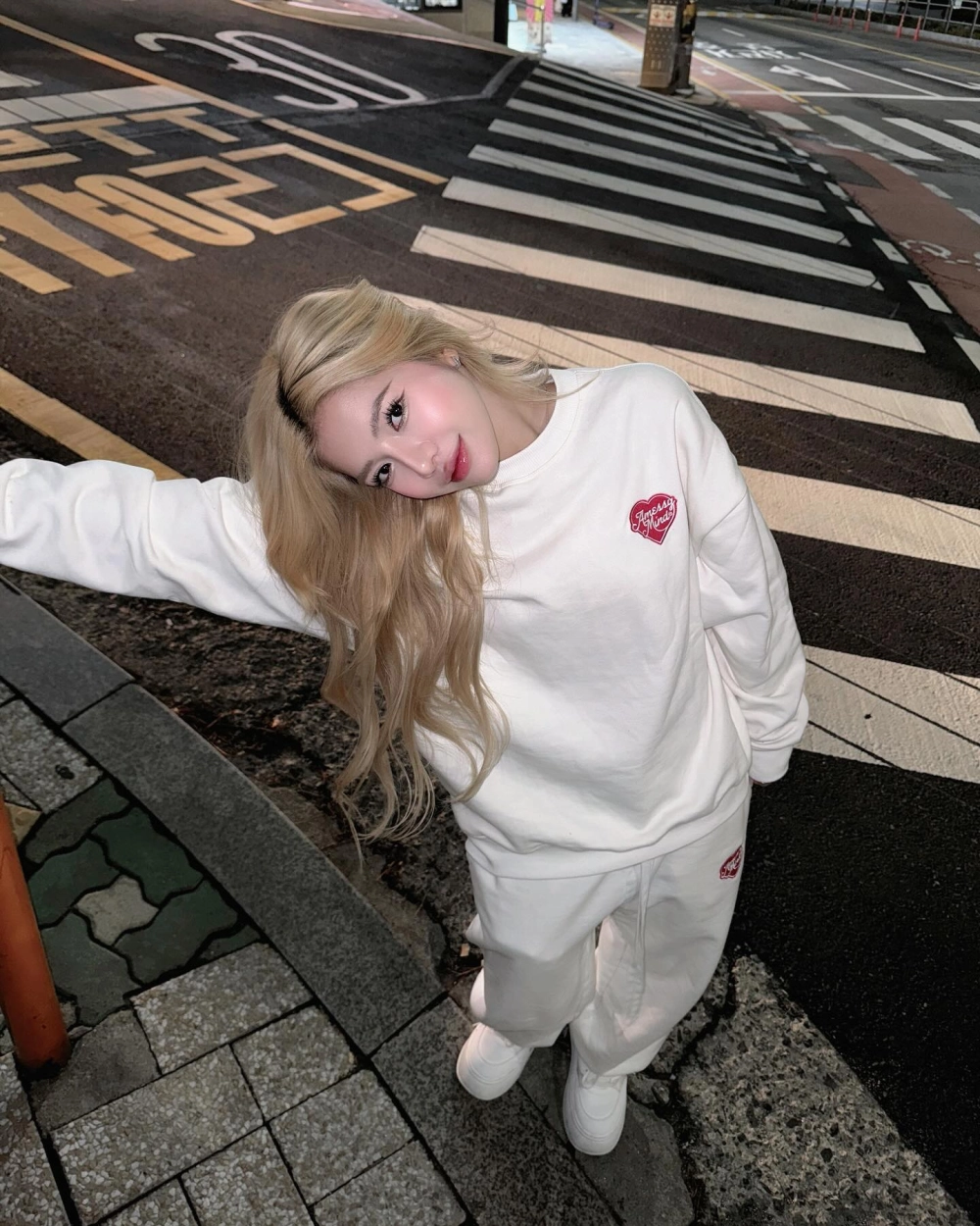 Khung ảnh tinh tế bật mí CiiN cung hoàng đạo gì