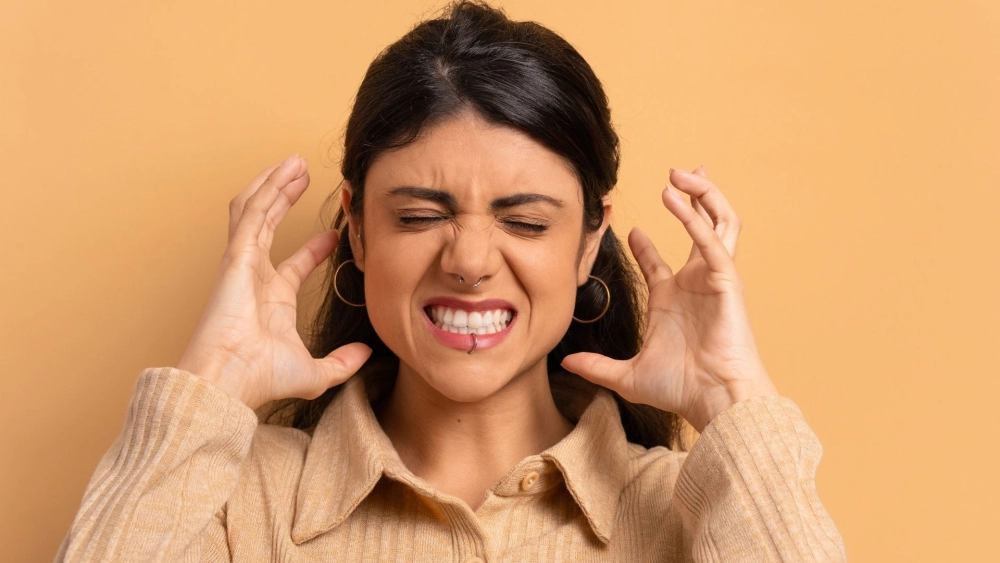 Chạm cảm xúc với ảnh buồn tâm trạng con gái khóc