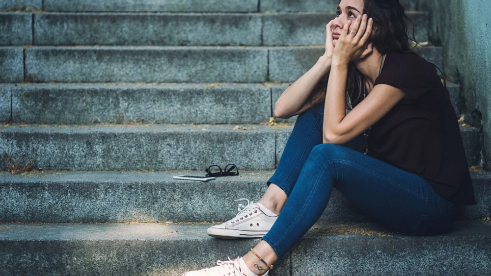 Chạm vào trái tim qua con gái ảnh buồn khóc