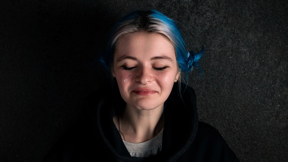 Cảm xúc sâu lắng trong cô gái buồn khóc cô gái buồn khóc ảnh buồn tâm trạng