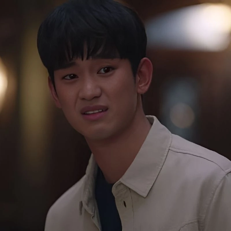 Khi drama tới tai là vừa khóc vừa cười meme