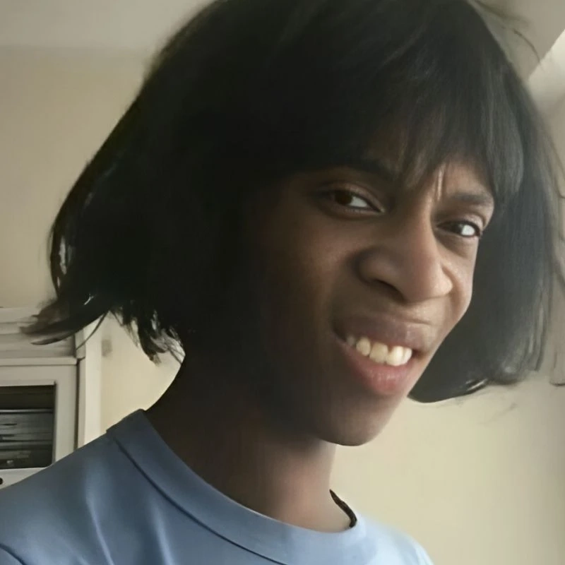 Biểu cảm lơ đẹp meme cười trừ