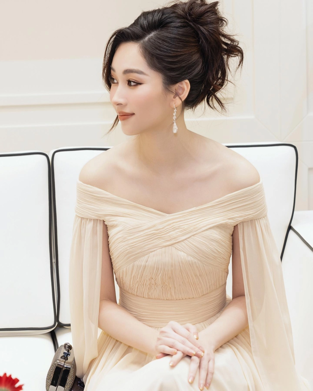 Top mẫu hình nền gái đẹp cho điện thoại đẹp nhất 2025