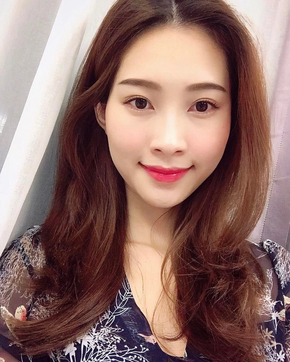 Trang trí máy với hình nền gái đẹp cho điện thoại siêu nét