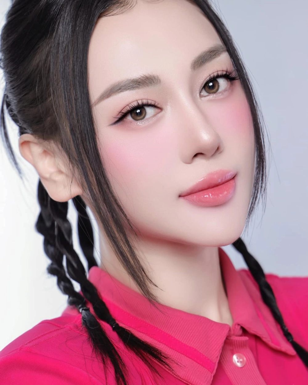 Trang trí điện thoại với hình nền gái đẹp 2k6 cho điện thoại