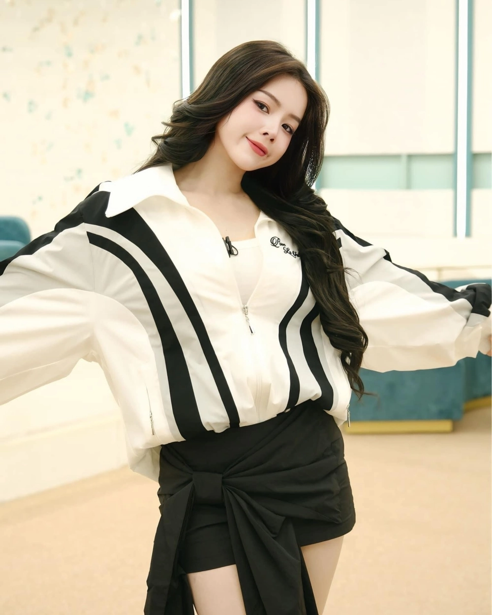 Nhan sắc thay đổi sau DJ Mie phẫu thuật thẩm mỹ