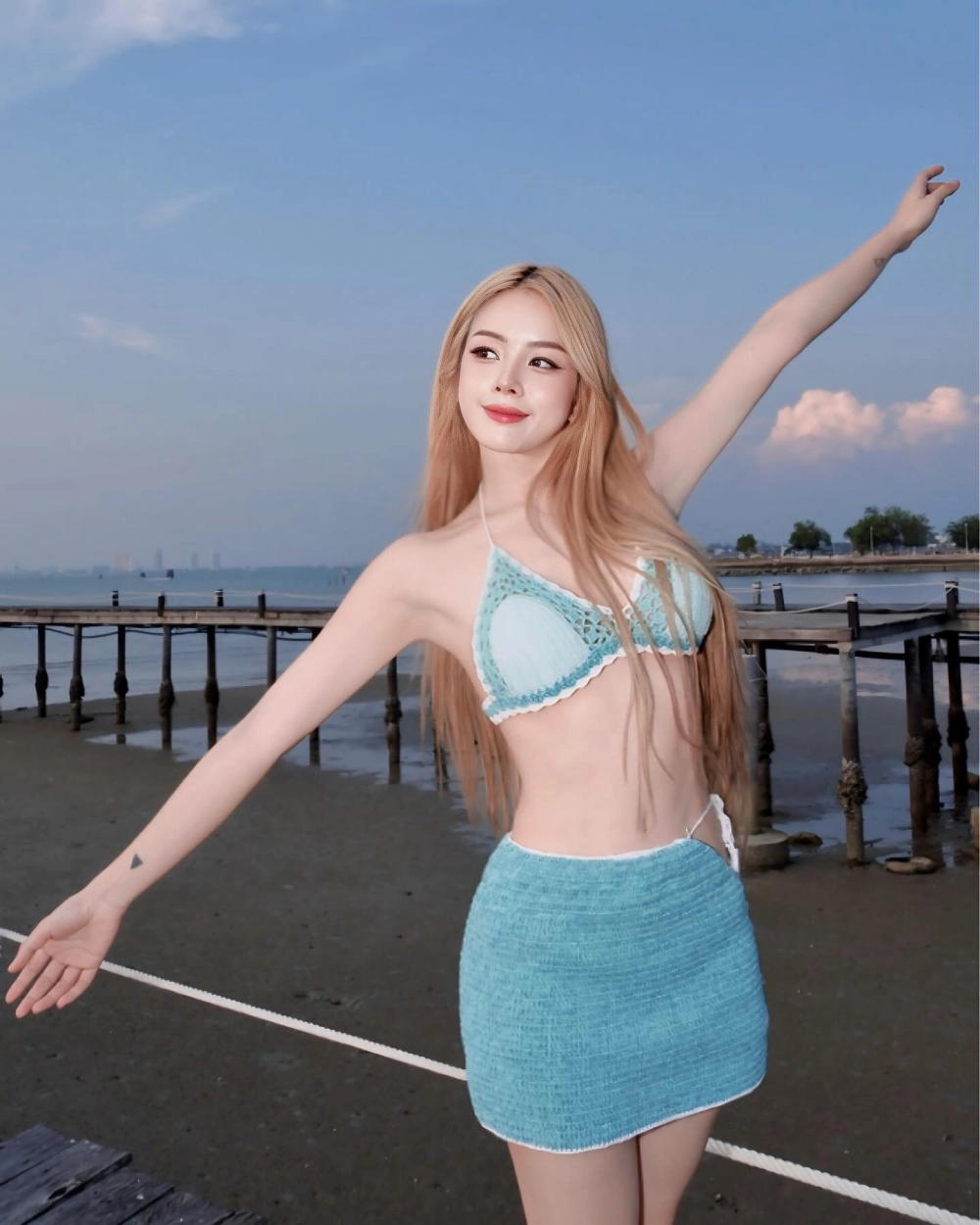 Ảnh khiến netizen thắc mắc DJ Mie sinh năm bao nhiêu