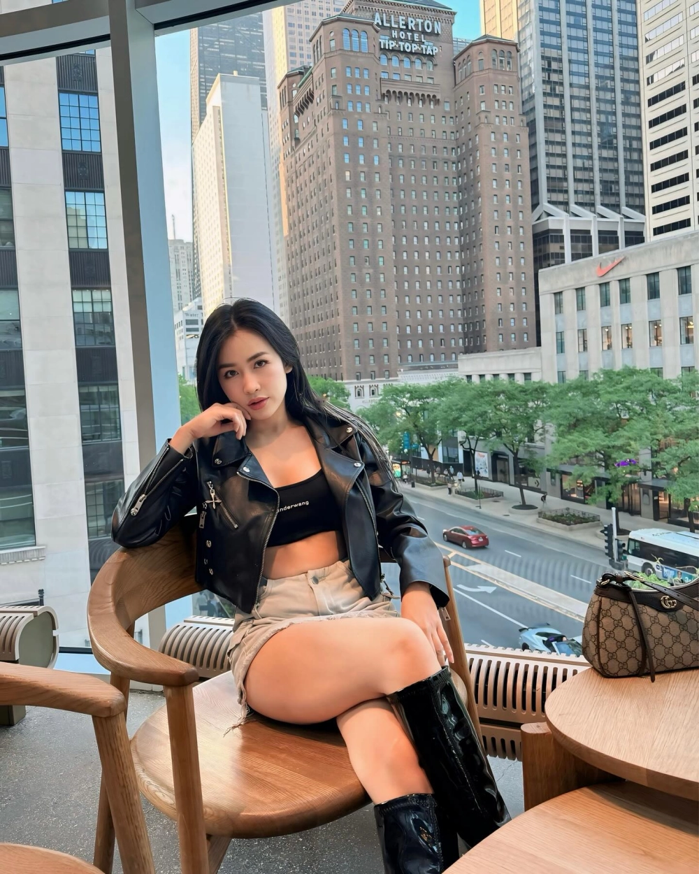 Góc nhìn khiến ai cũng thắc mắc DJ Trang Moon sinh năm nhieu