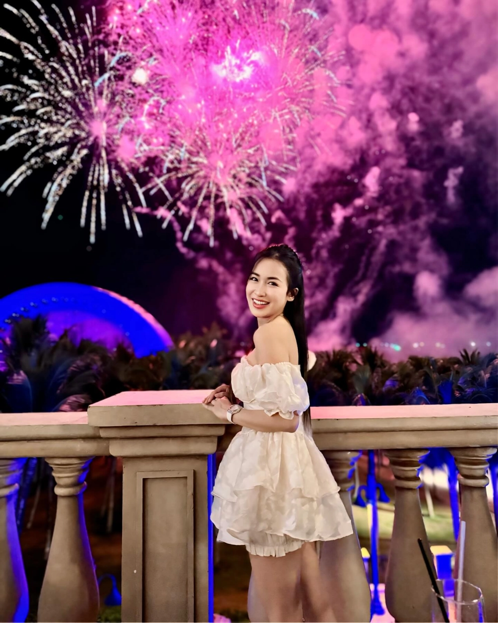 Visual lung linh từ bìa nhạc DJ Trang Moon mp3