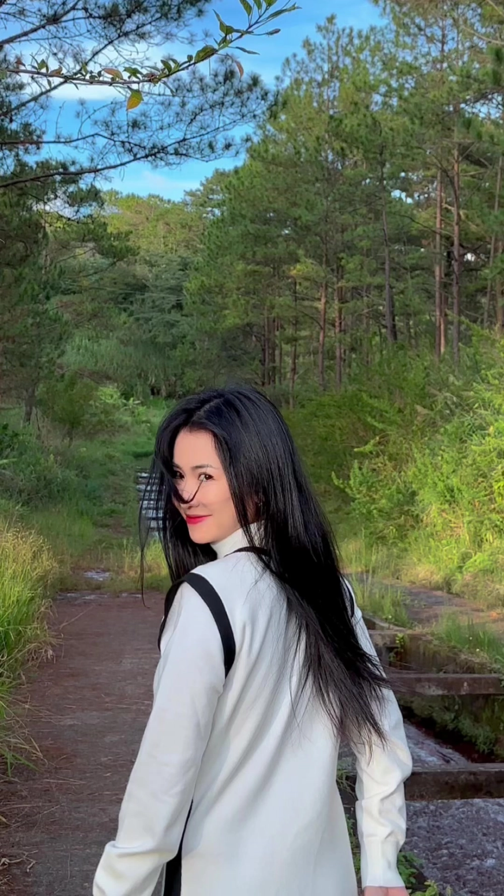 Ảnh sân khấu mới được cập nhật từ DJ Trang Moon mới nhất