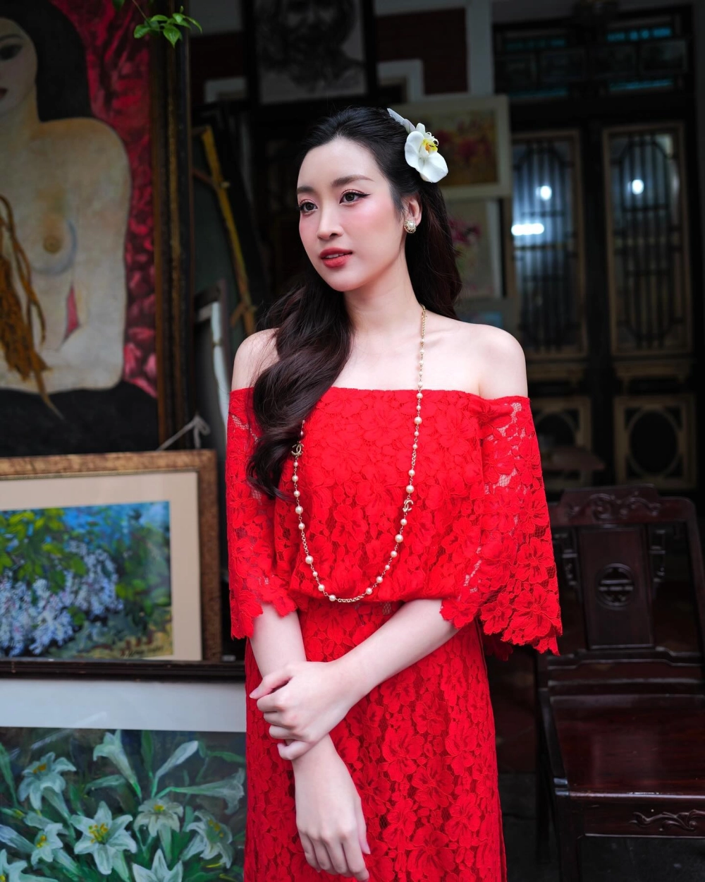 Đổi mới giao diện cùng ảnh gái xinh làm hình nền máy tính