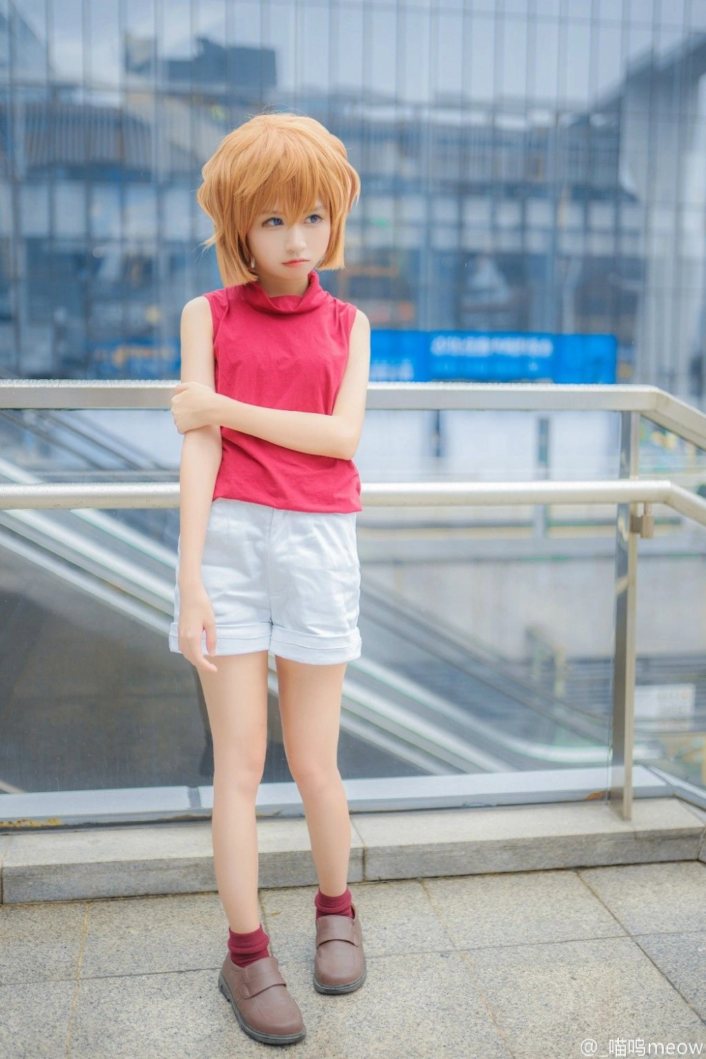 Cosplay Haibara Ai chuẩn từ mái tóc đến ánh nhìn