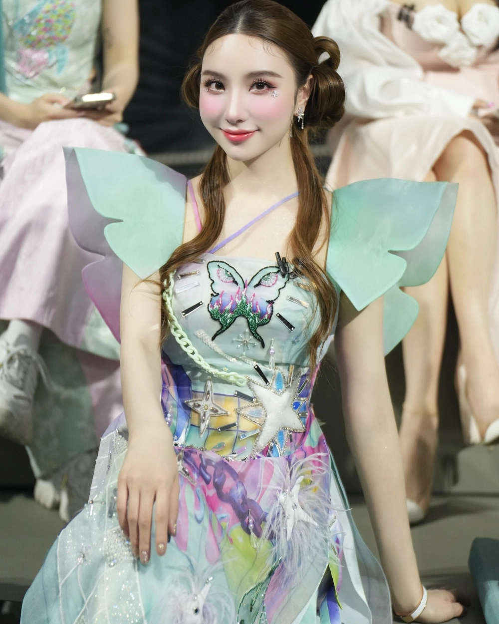 Thời học sinh đáng yêu gợi nhớ về Hạnh Sino và học