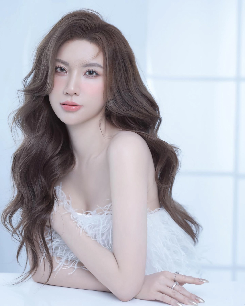 Hình trước sau khiến ai tò mò về Hạnh Sino phẫu thuật thẩm mỹ