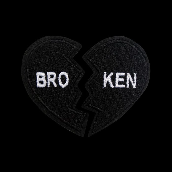 Chia sẻ hình ảnh trái tim đen trắng nghệ thuật