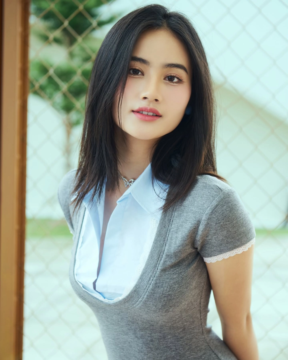 Cài hình nền gái 2k5 đáng yêu làm sáng cả ngày dài