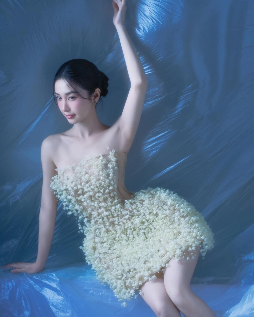 Body khiến netizen thắc mắc Jun Vũ cao bao nhiêu