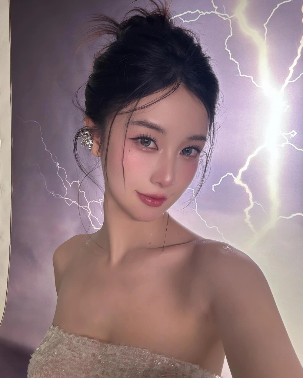 Visual trẻ trung khiến khó đoán Jun Vũ tuổi