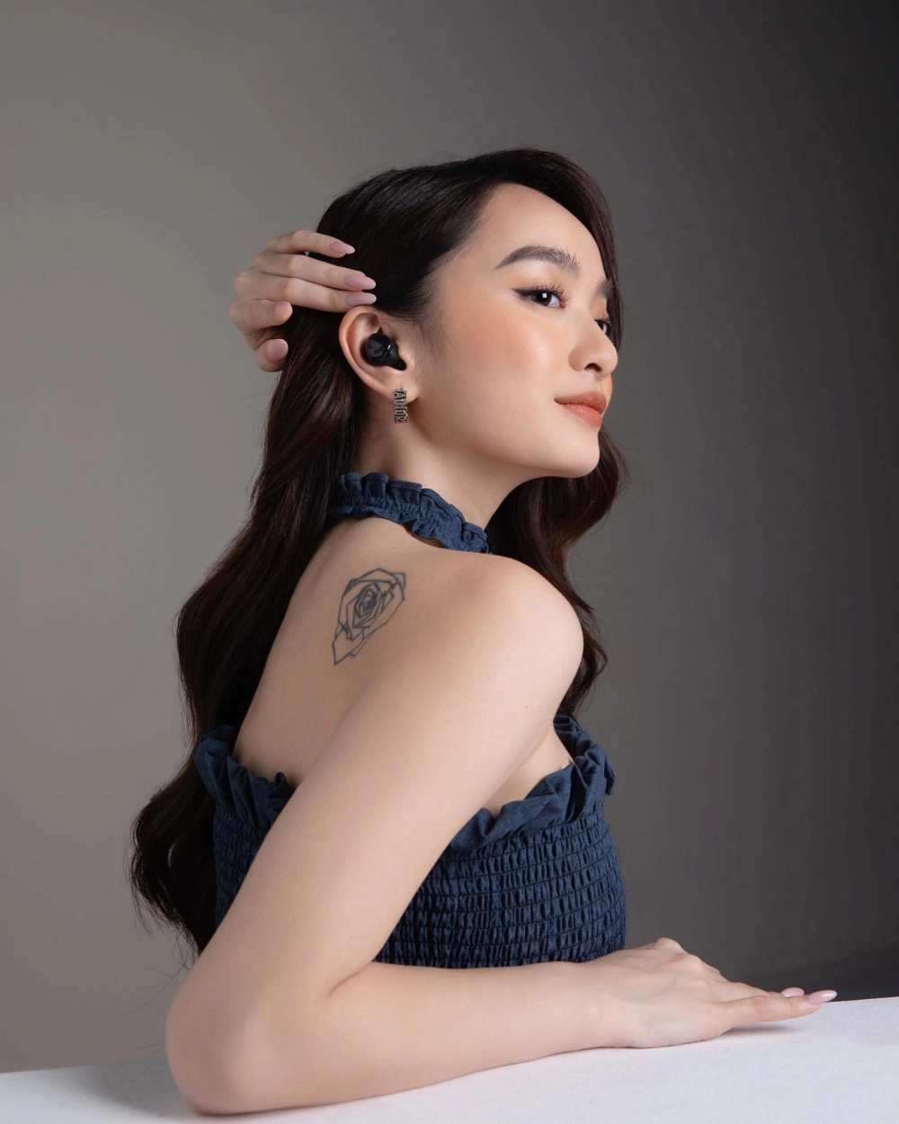 Hình ảnh cá tính kèm câu hỏi Kaity Nguyễn tên thật là gì