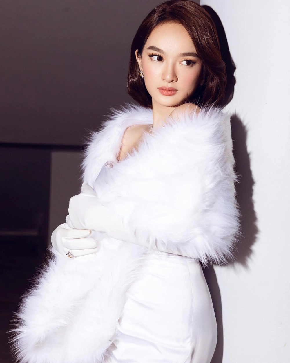 Dịu dàng chân chất qua hình ảnh gái đẹp miền tây